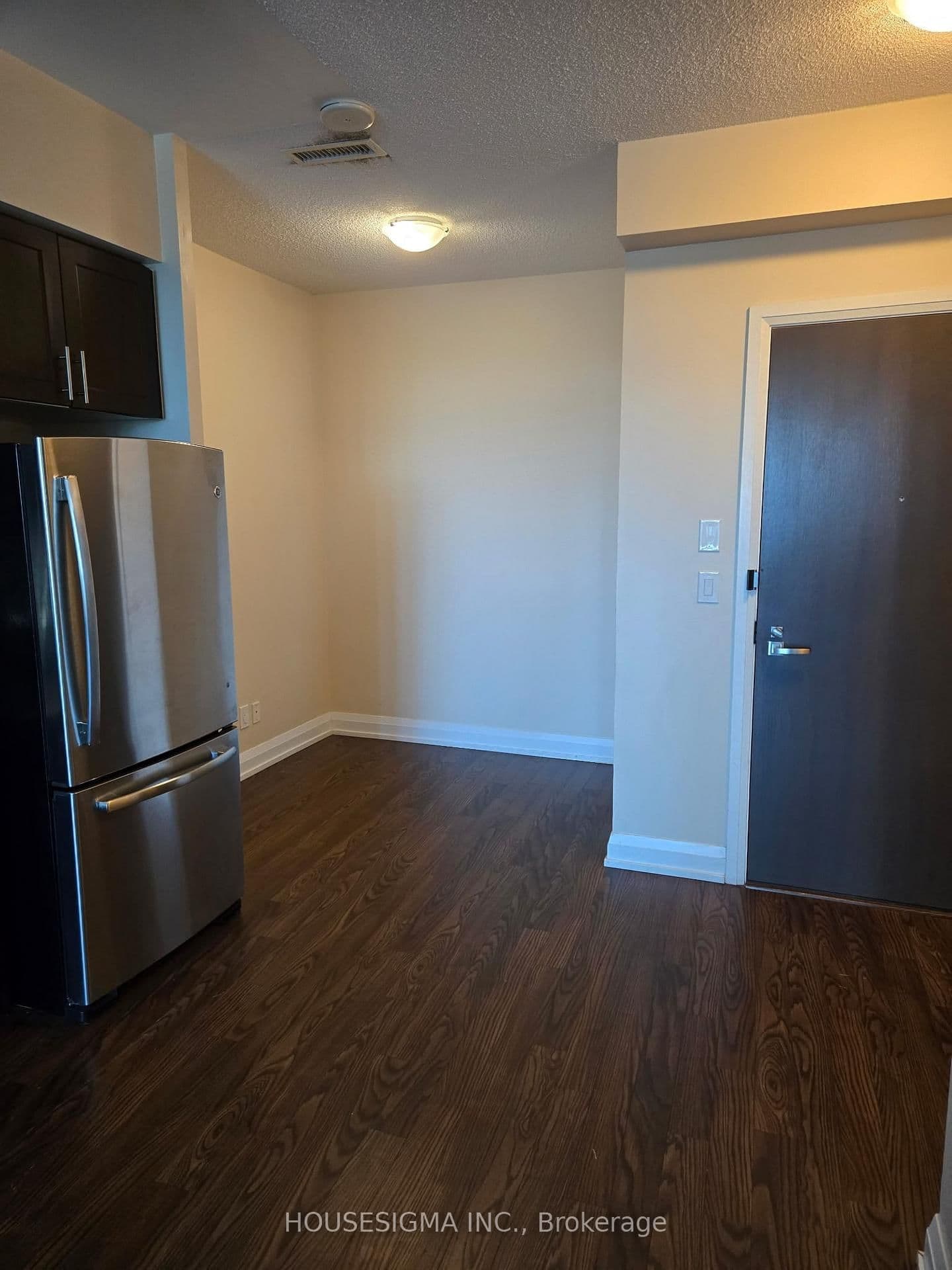 7161 Yonge Street, Unit 1423 thumbnail 8