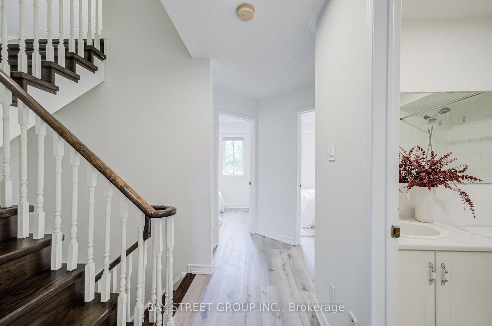 5 Luxton Avenue thumbnail 22