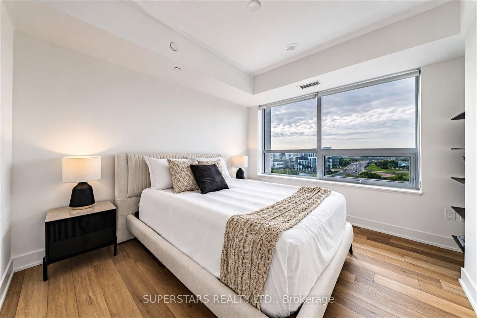 8 Cedarland Drive, Unit 1605 thumbnail 14