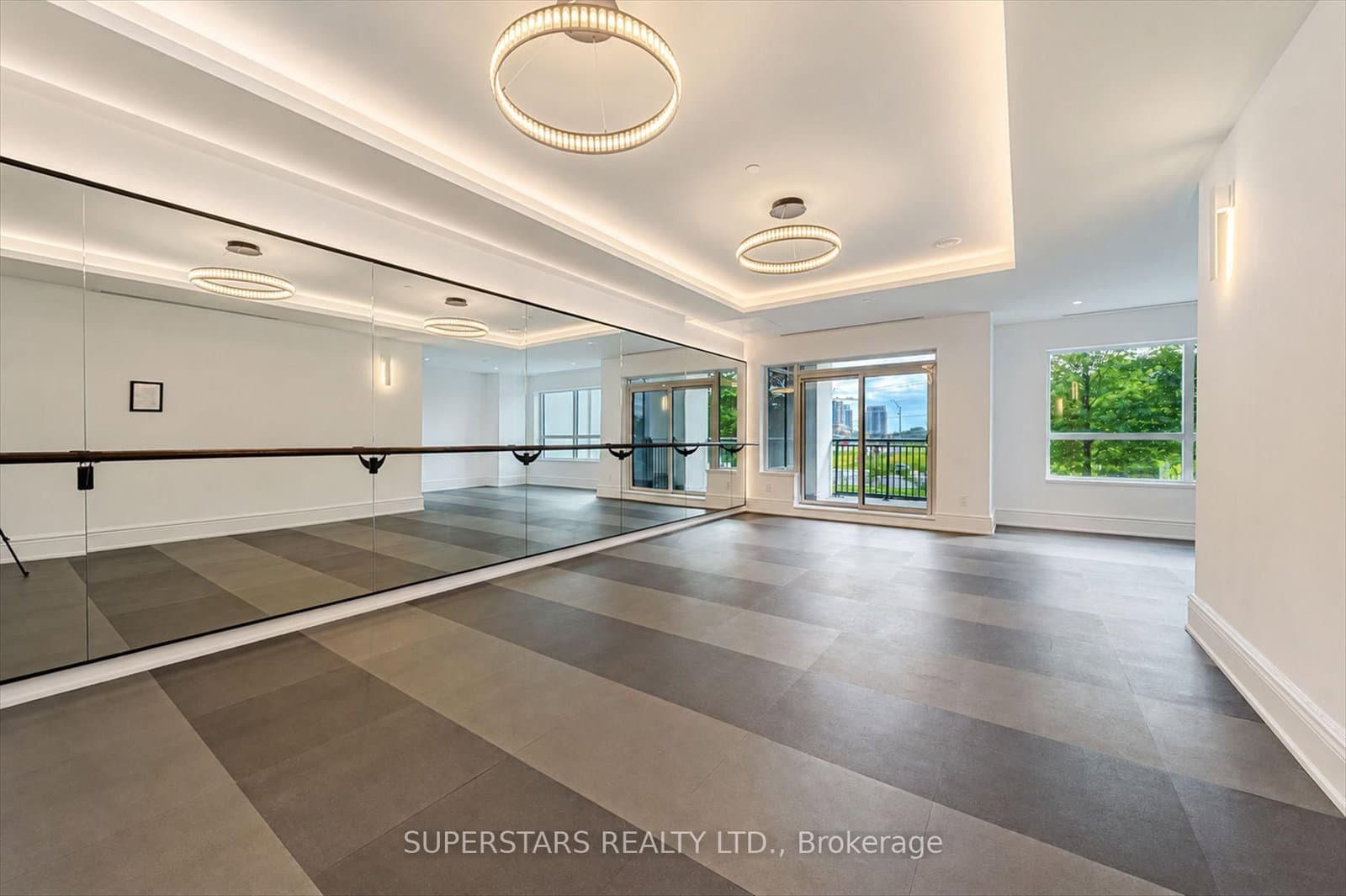 8 Cedarland Drive, Unit 1605 thumbnail 22