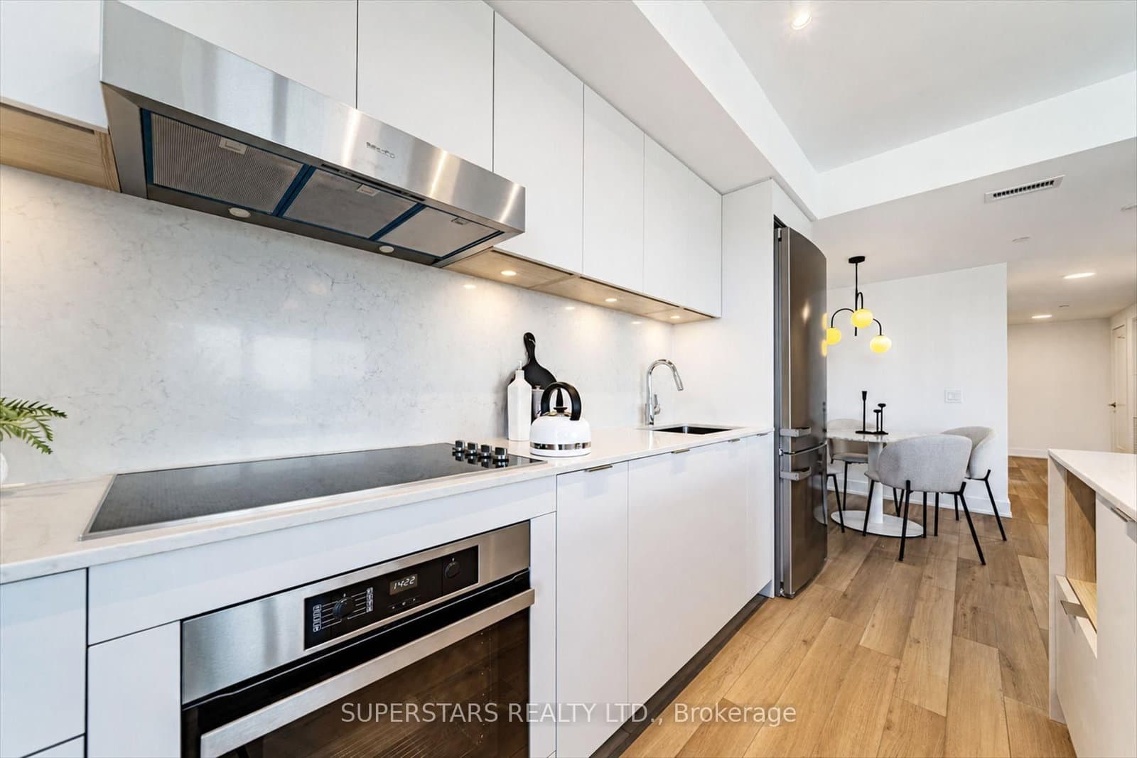 8 Cedarland Drive, Unit 1605 thumbnail 7
