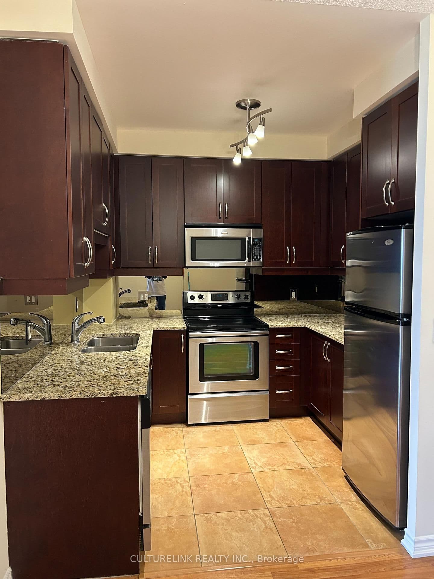9235 Jane Street, Unit 1015 - Image 1