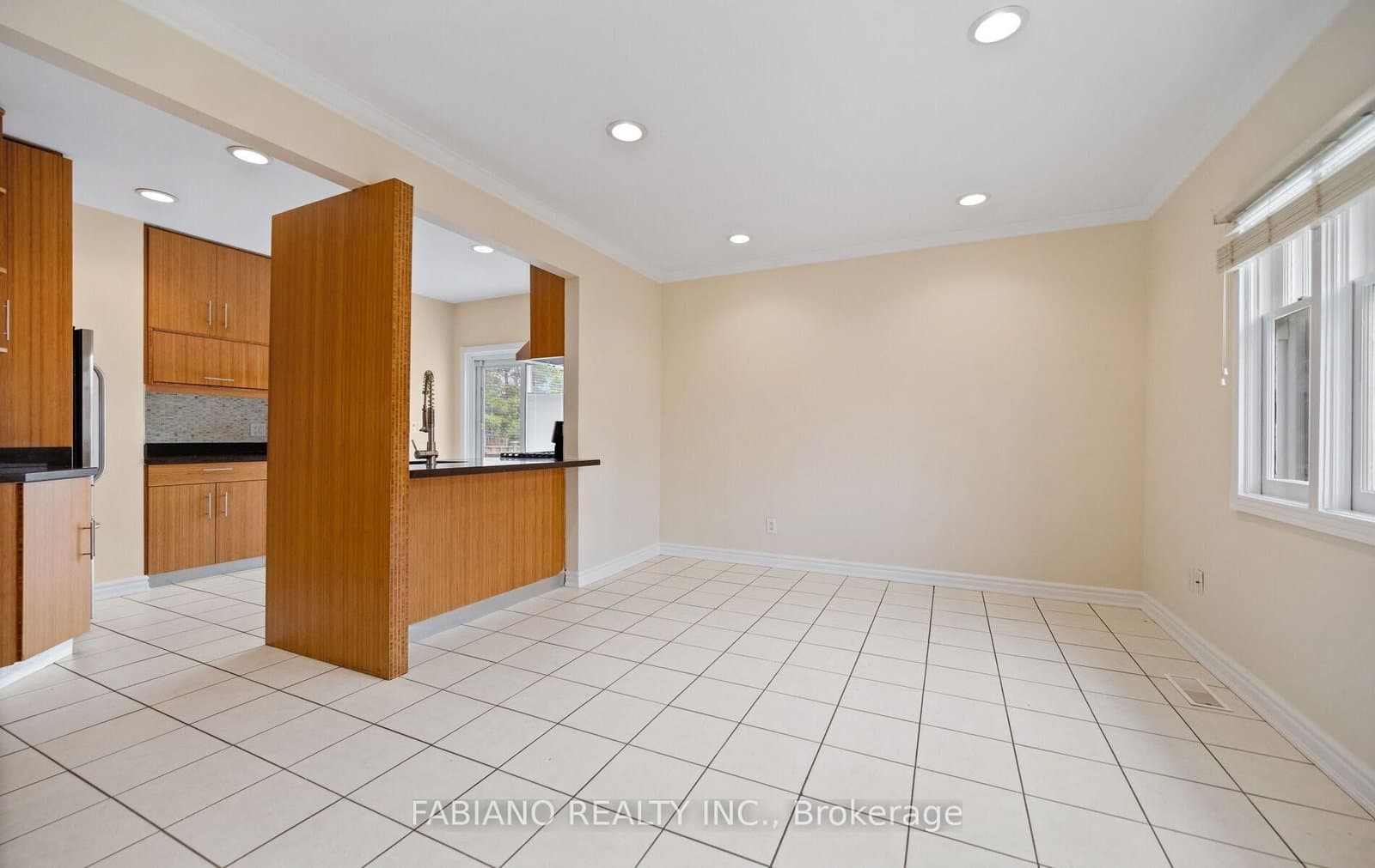 7872 Kipling Avenue thumbnail 11