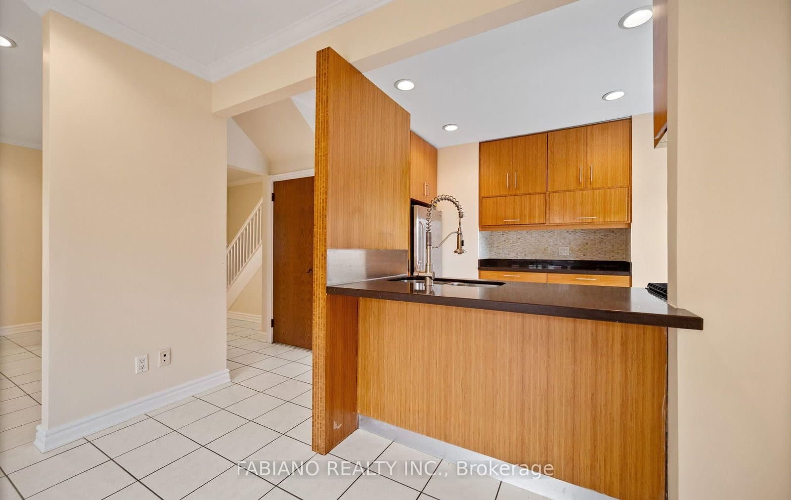 7872 Kipling Avenue thumbnail 13