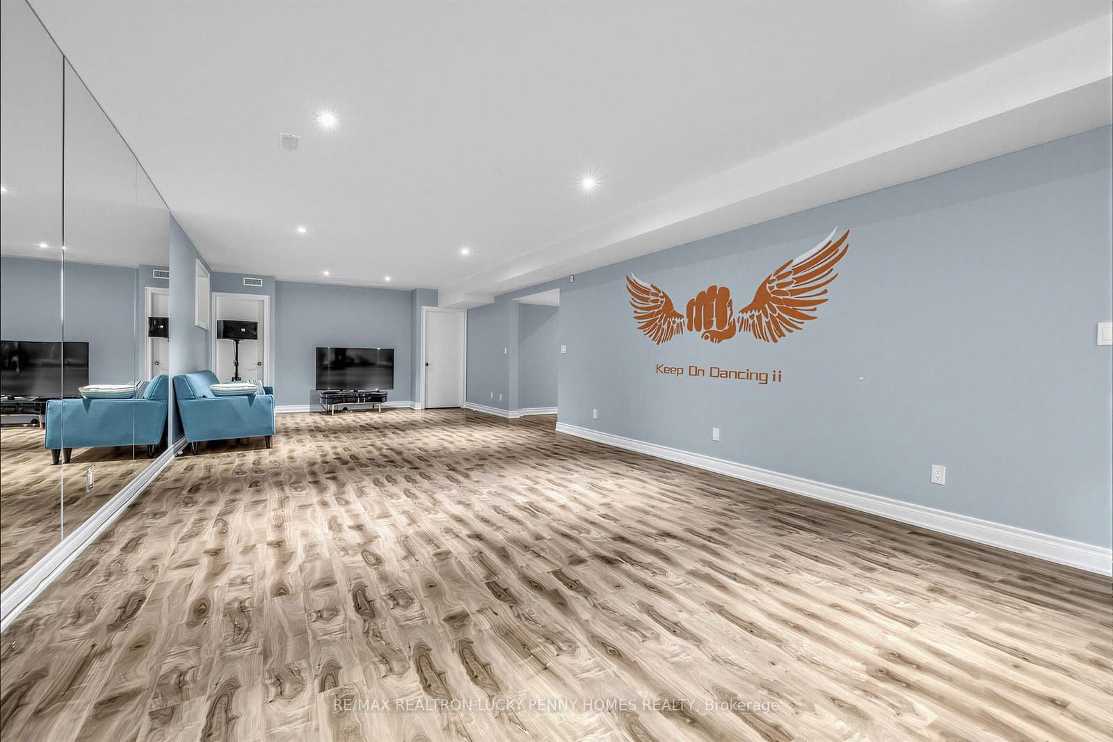 18 Walnut Glen Place thumbnail 35