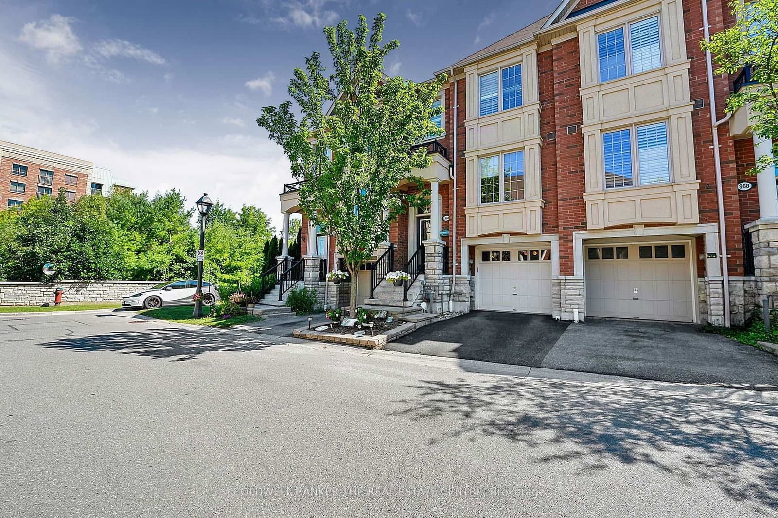 370 Doak Lane - Image 1