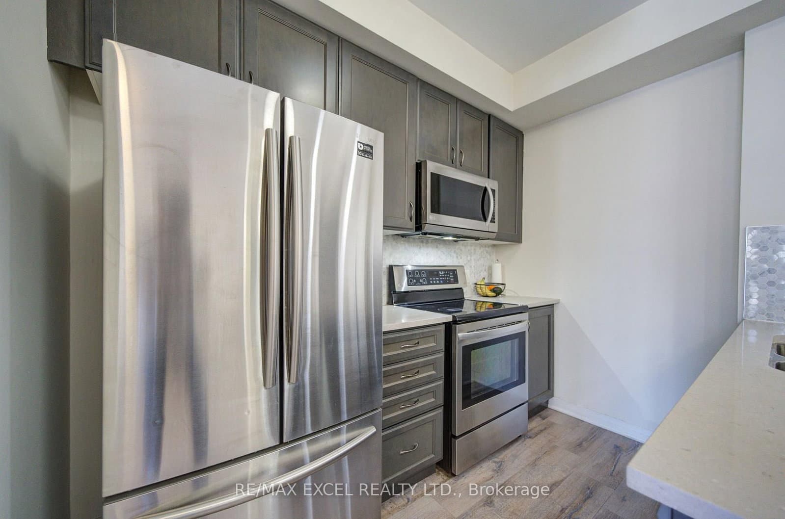 2 Adam Sellers Street, Unit 302 thumbnail 12