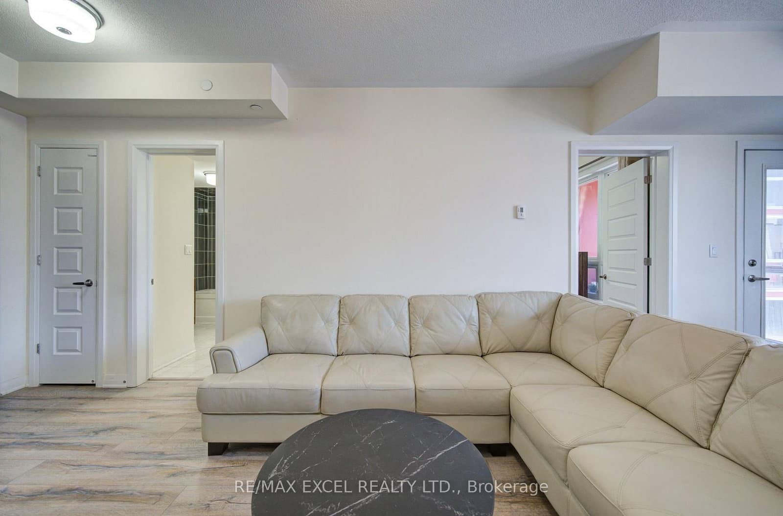 2 Adam Sellers Street, Unit 302 thumbnail 16