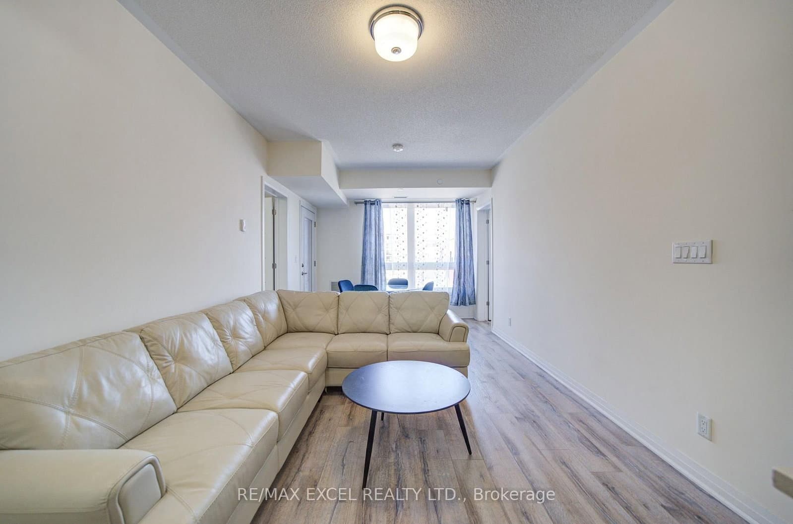 2 Adam Sellers Street, Unit 302 thumbnail 19