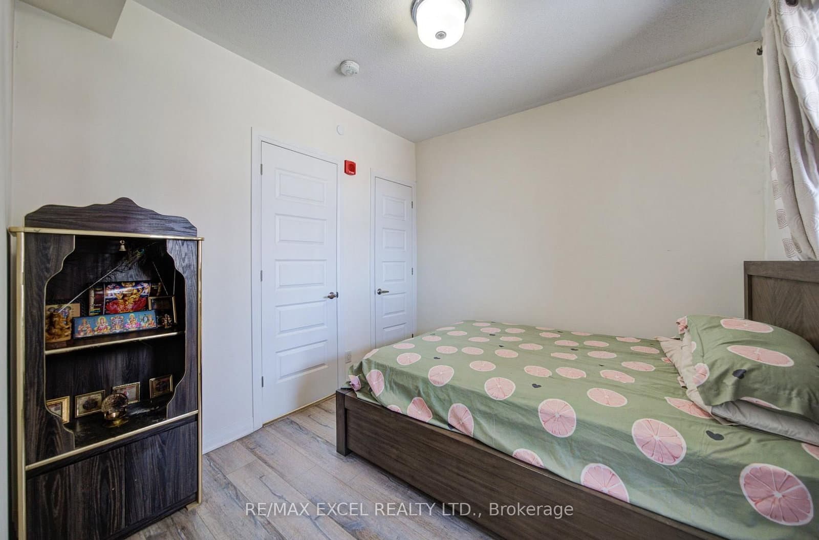 2 Adam Sellers Street, Unit 302 thumbnail 24