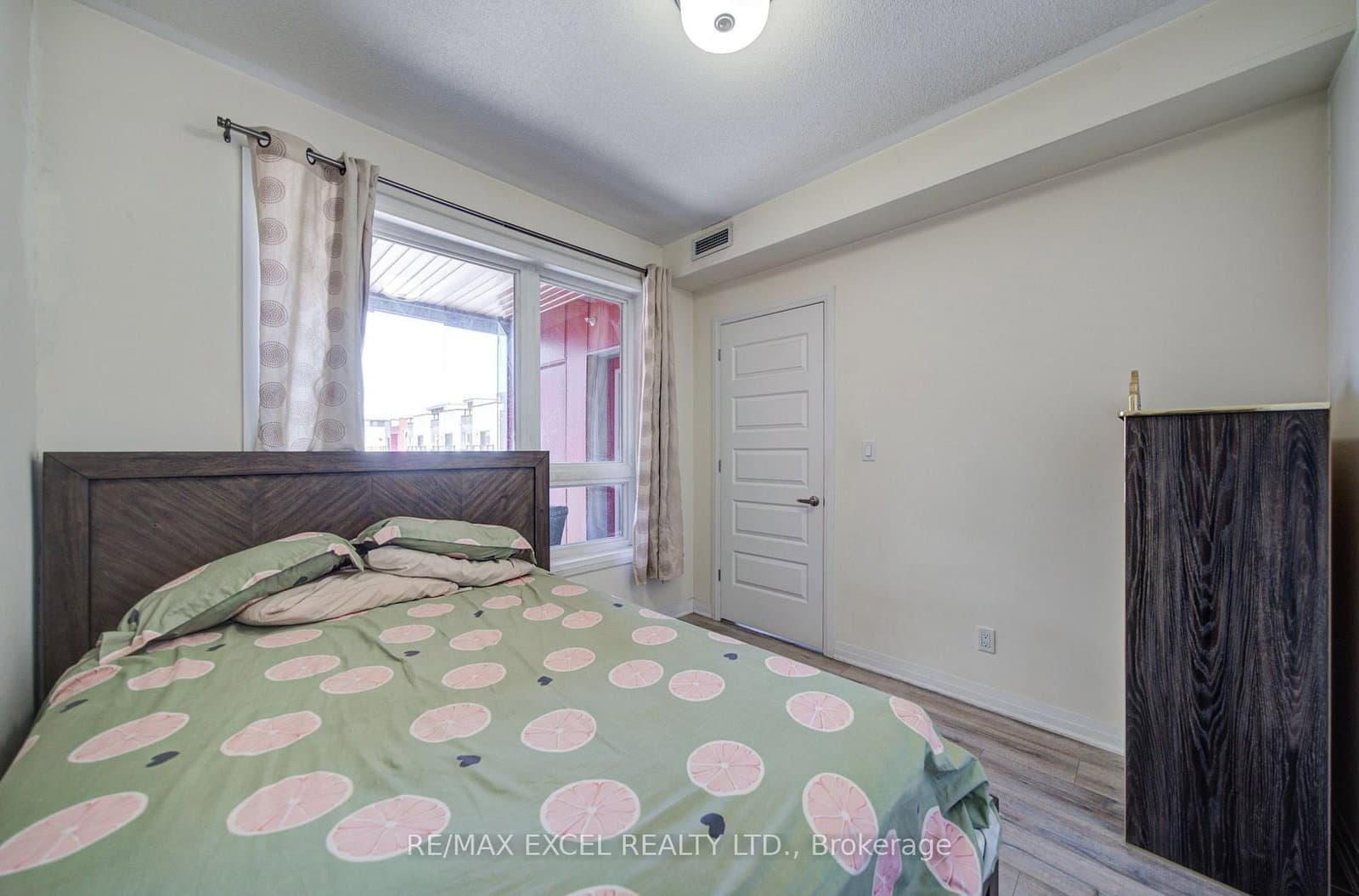 2 Adam Sellers Street, Unit 302 thumbnail 26