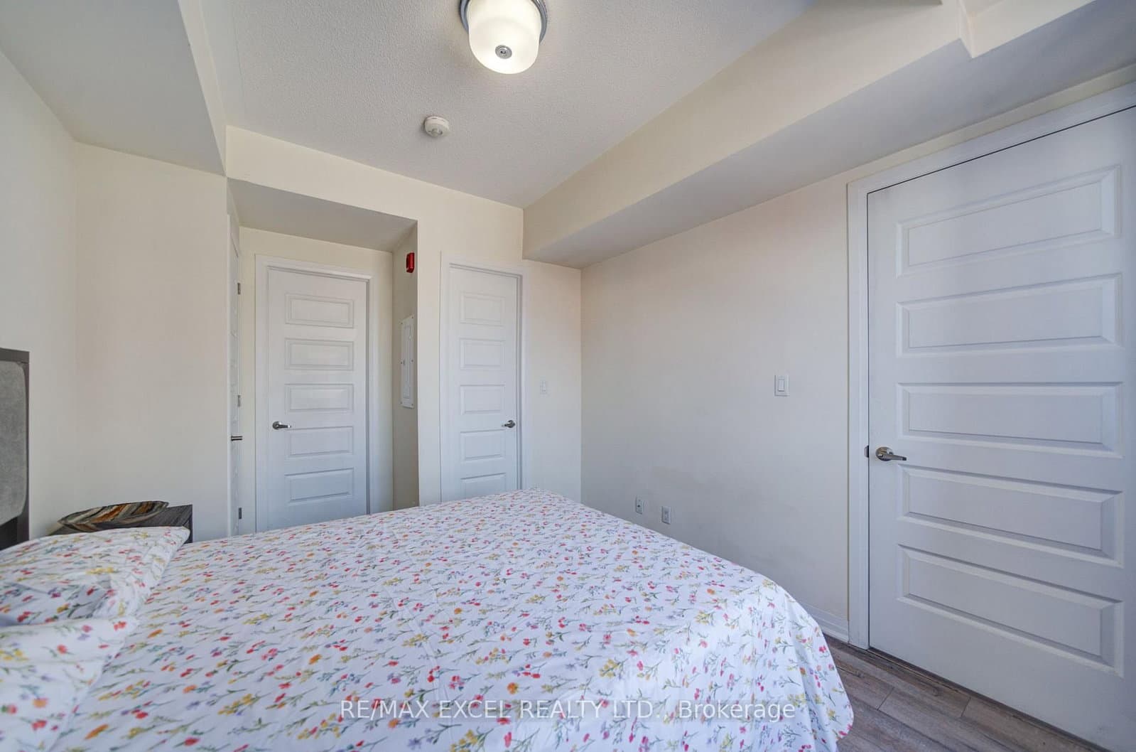 2 Adam Sellers Street, Unit 302 thumbnail 33