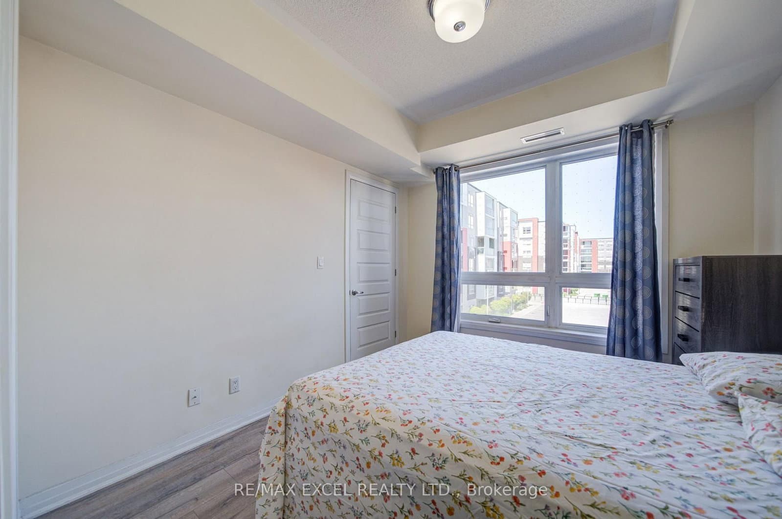 2 Adam Sellers Street, Unit 302 thumbnail 34