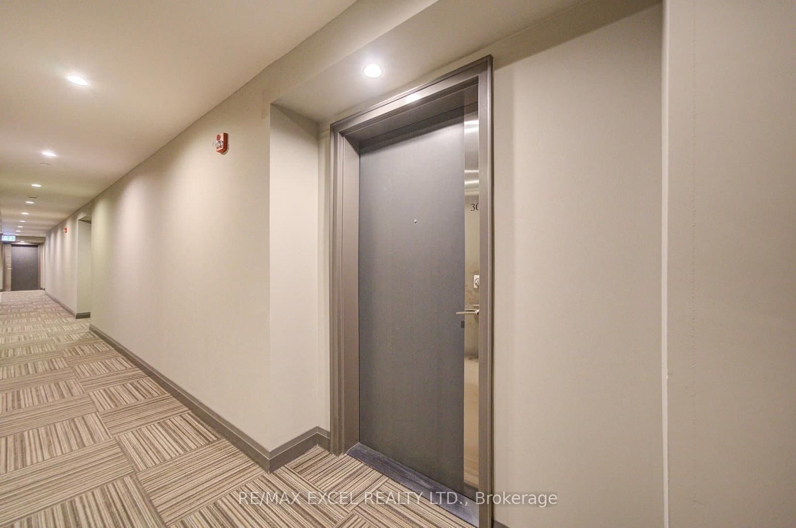 2 Adam Sellers Street, Unit 302 thumbnail 7
