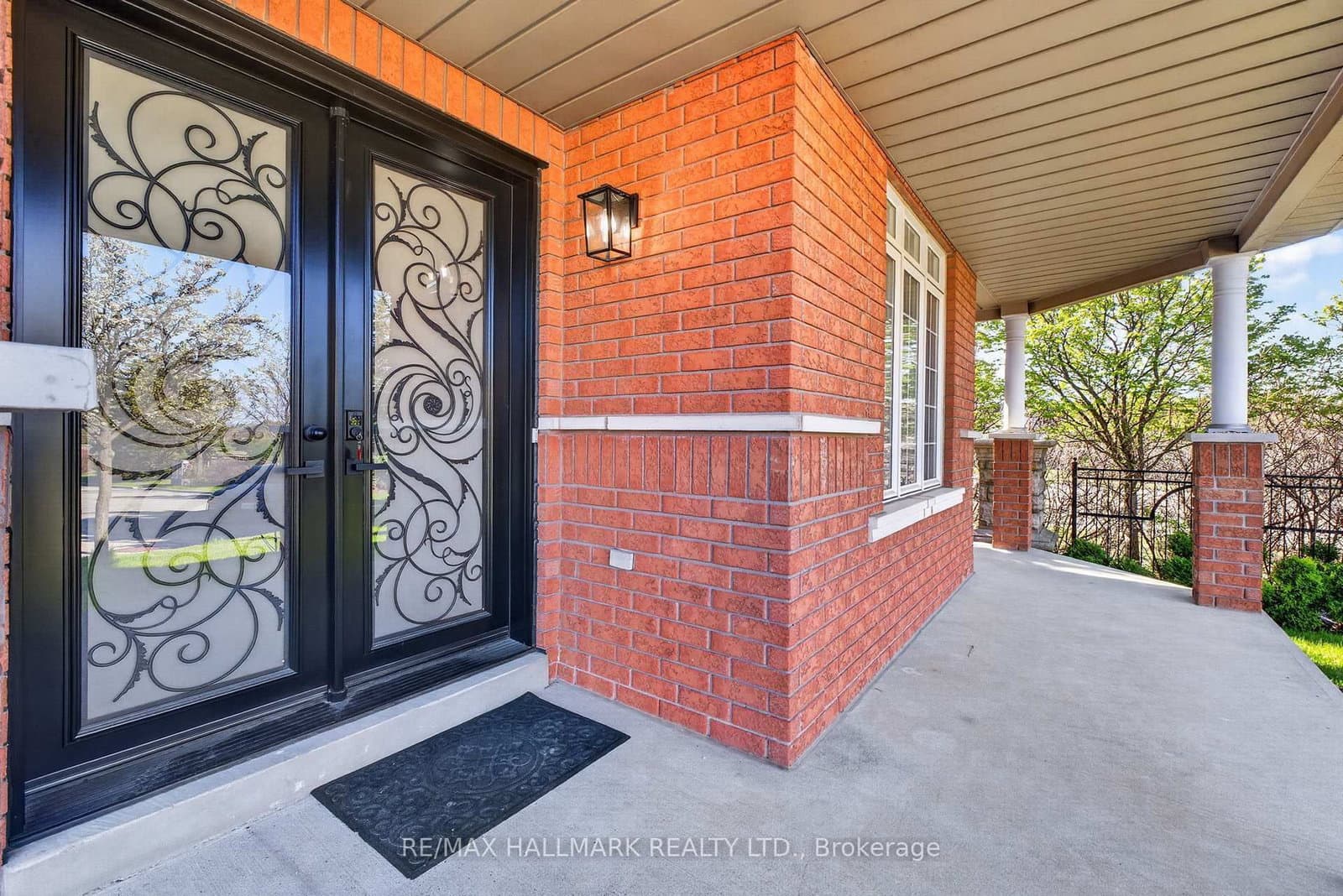 57 Saint Nicholas Crescent thumbnail 3