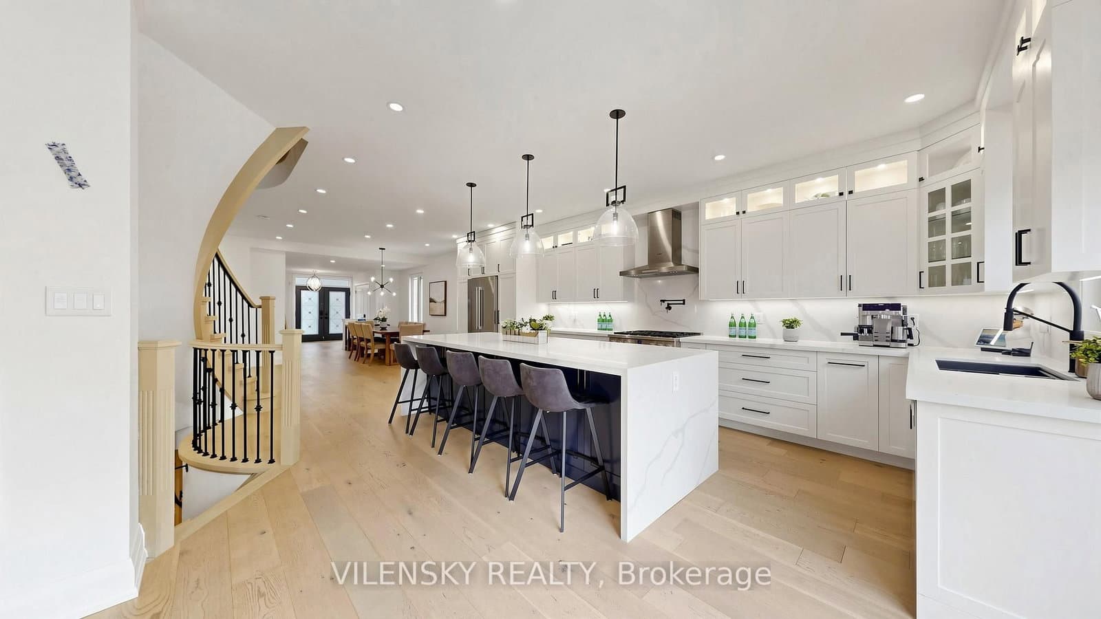146 Valley Vista Drive thumbnail 2