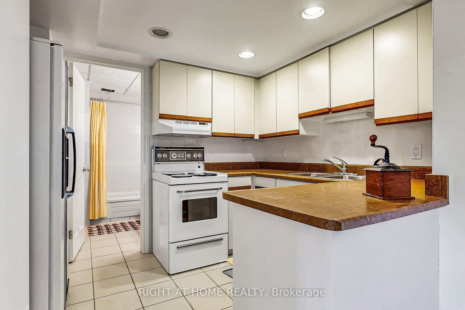 566 Sunset Beach Road thumbnail 34