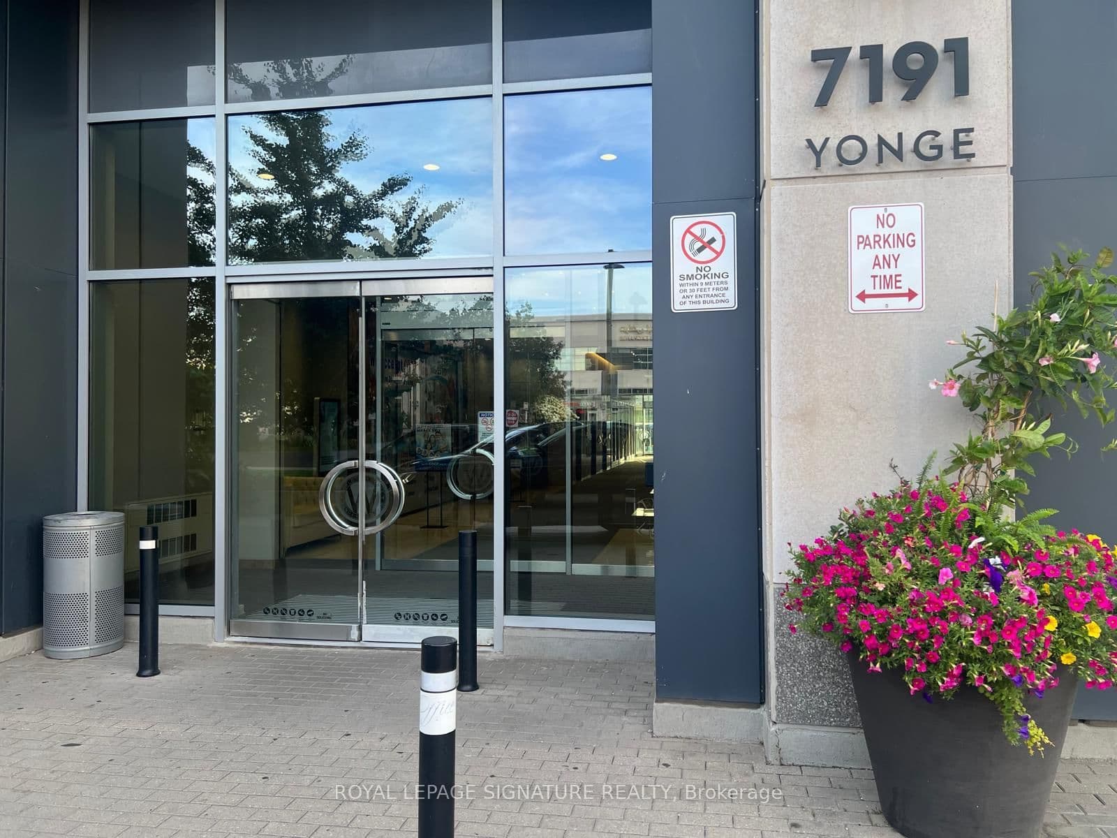 7191 Yonge Street, Unit 607 thumbnail 2