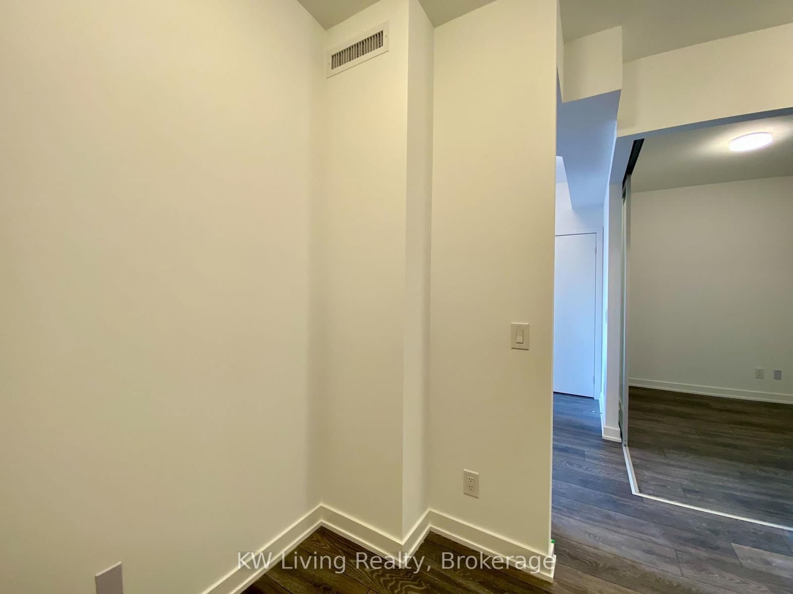 8888 Yonge Street, Unit 203 thumbnail 16