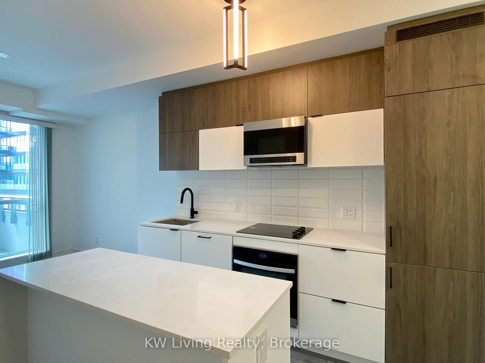 8888 Yonge Street, Unit 203 thumbnail 24