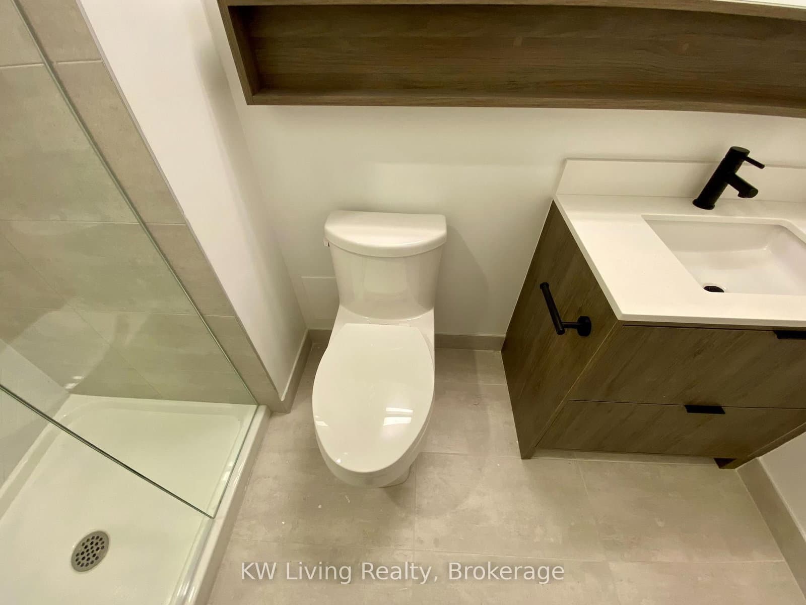 8888 Yonge Street, Unit 203 thumbnail 30