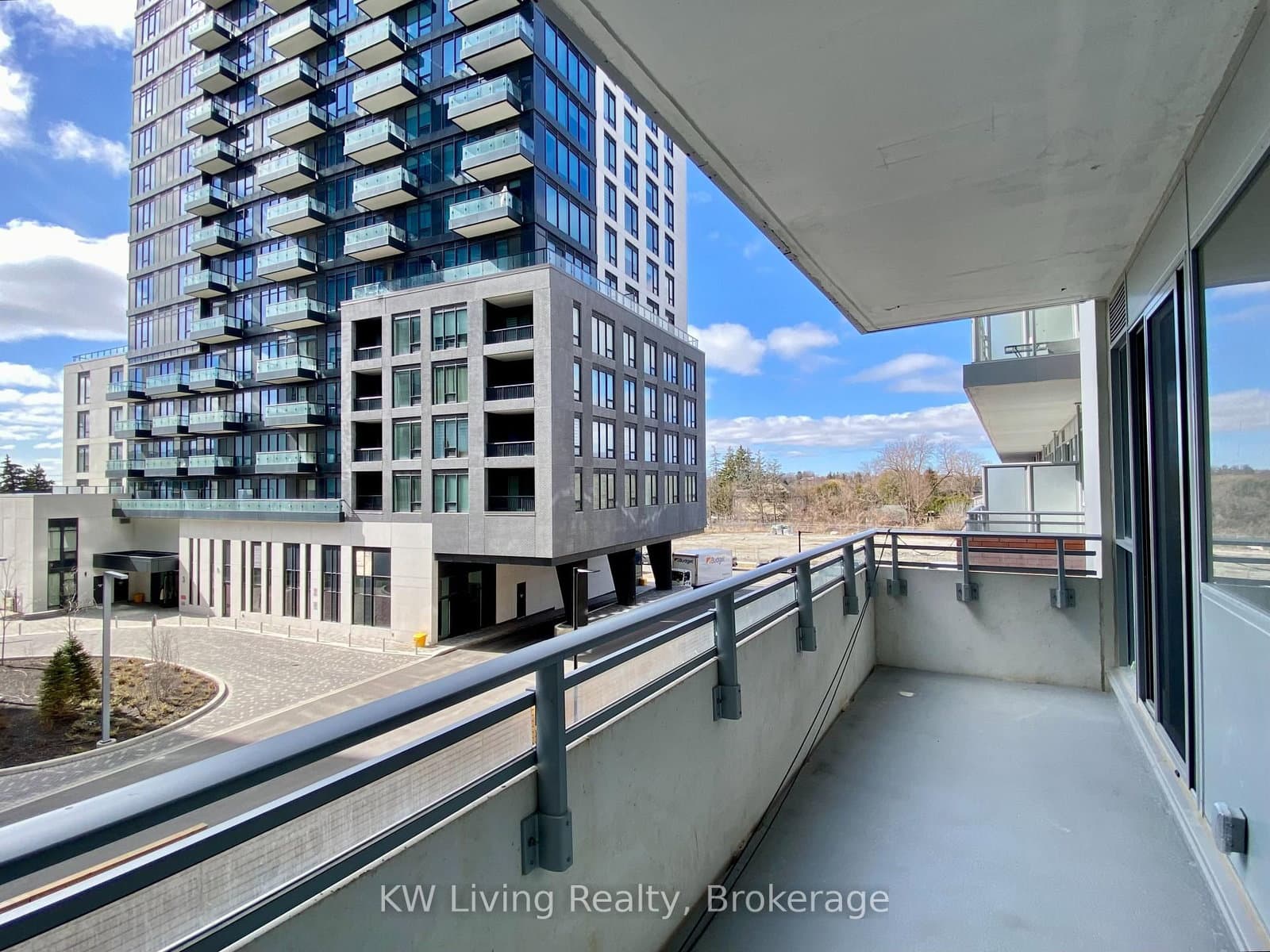 8888 Yonge Street, Unit 203 thumbnail 33