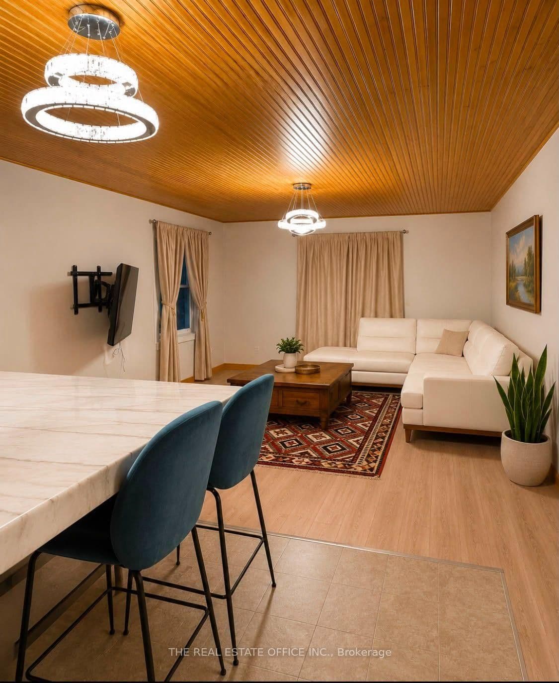 265 Pasadena Drive thumbnail 4