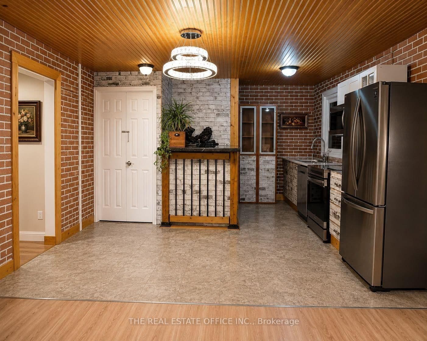 265 Pasadena Drive thumbnail 9