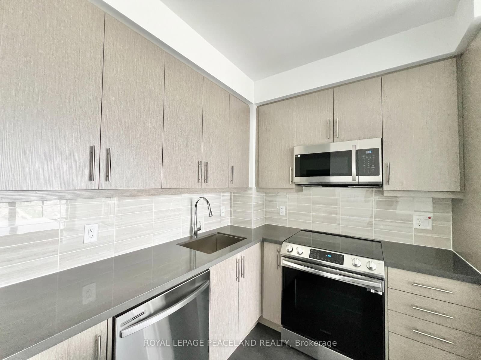105 Oneida Crescent, Unit 2806 thumbnail 6