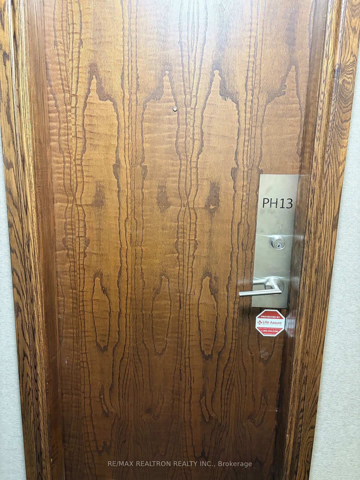 23 Oneida Crescent, Unit PH13 thumbnail 3