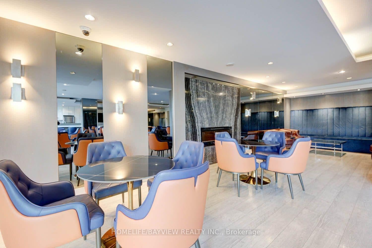 7165 YONGE Street, Unit 2403 thumbnail 15