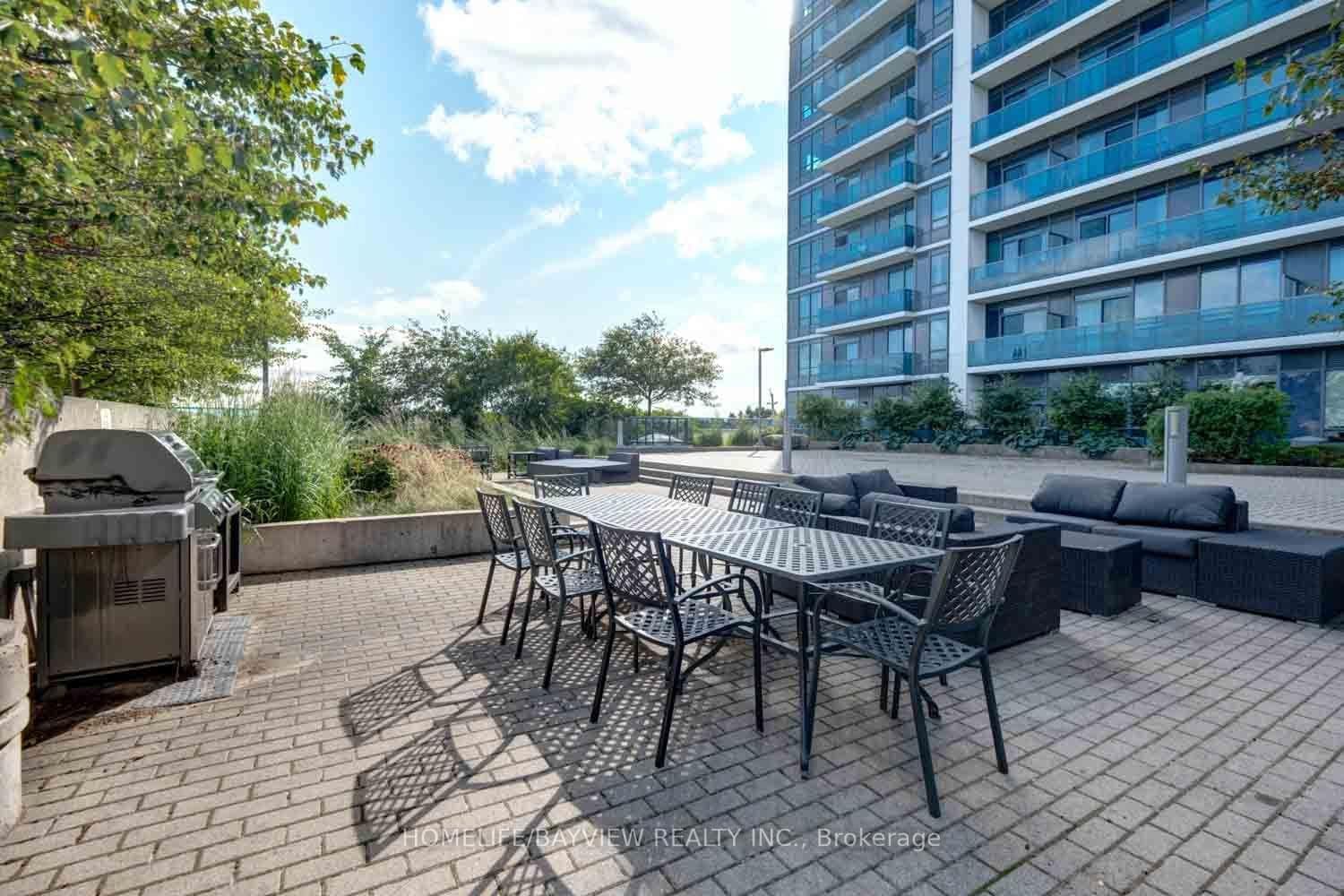 7165 YONGE Street, Unit 2403 thumbnail 18