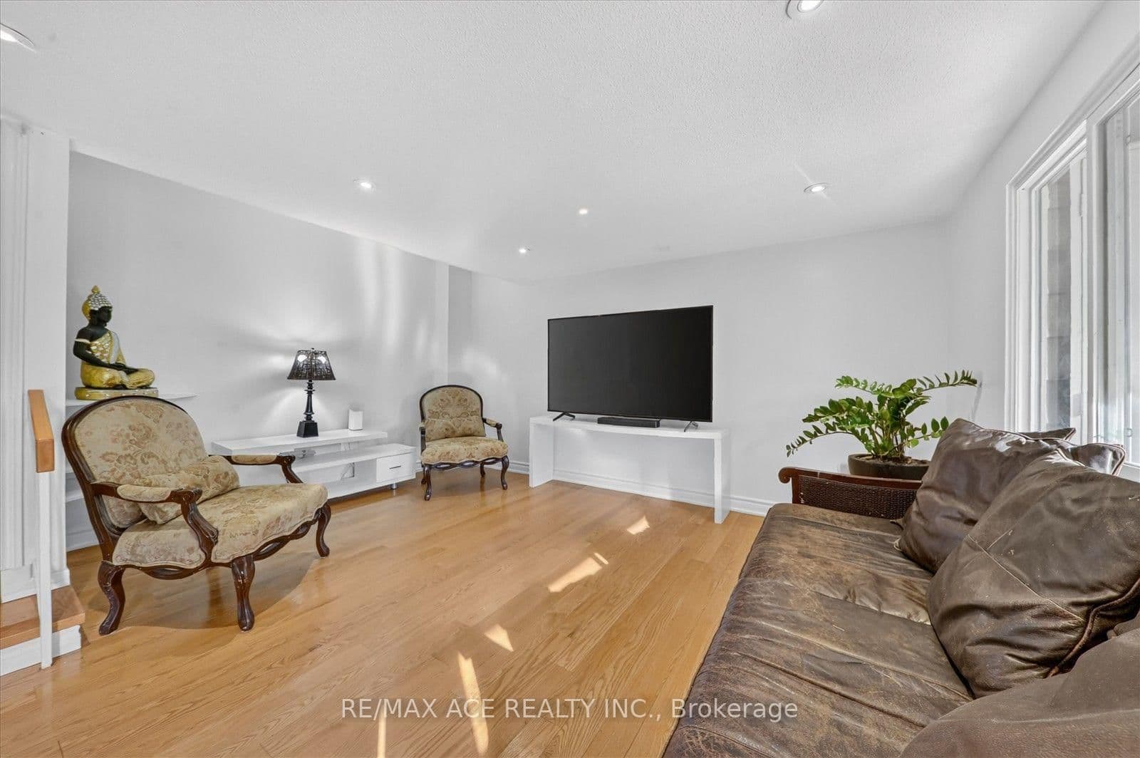 65 Cricklewood Crescent thumbnail 36