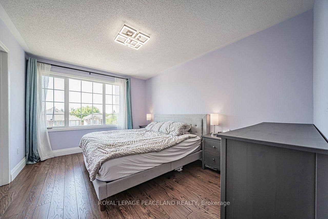 110 Foxfield Crescent thumbnail 30