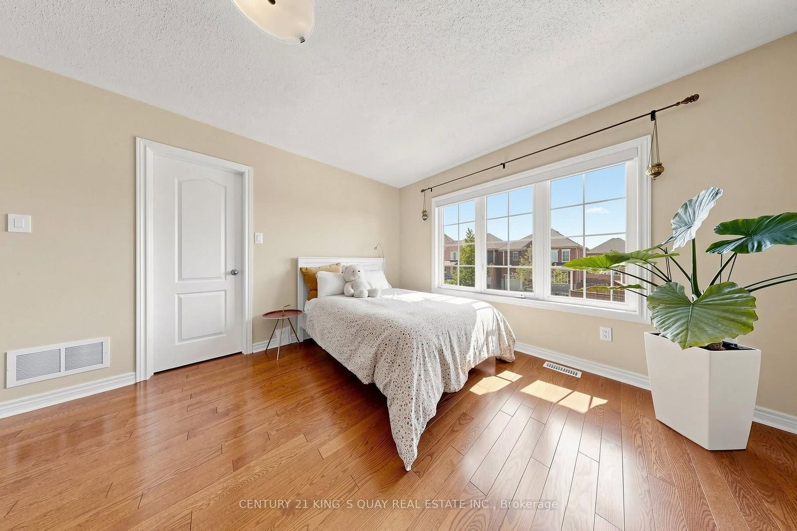 44 Dame Gruev Drive thumbnail 26