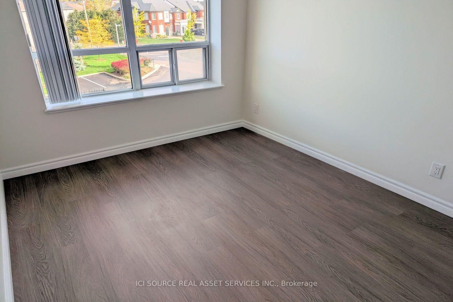 73 King William Crescent, Unit 202 thumbnail 10