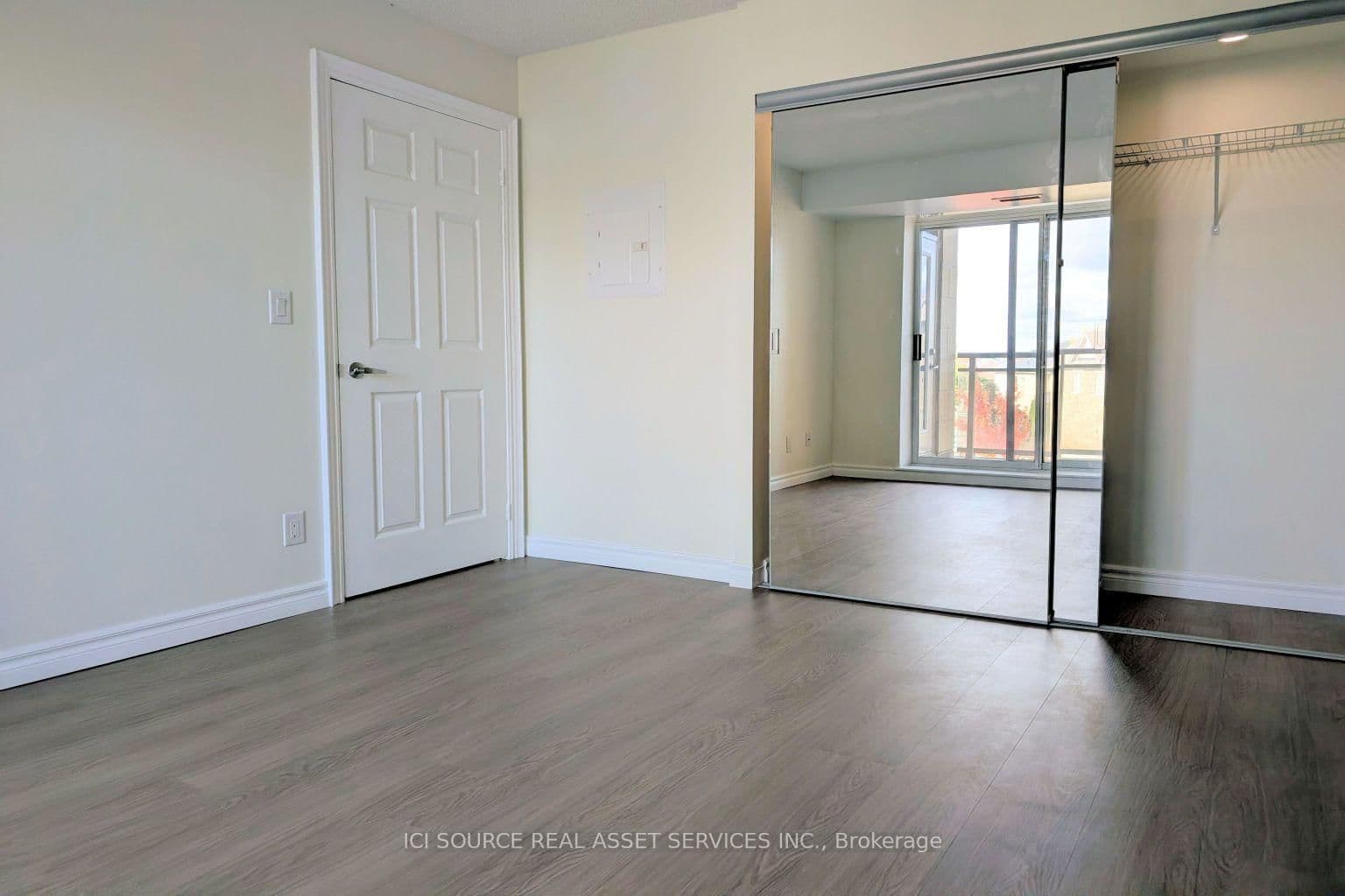 73 King William Crescent, Unit 202 thumbnail 8