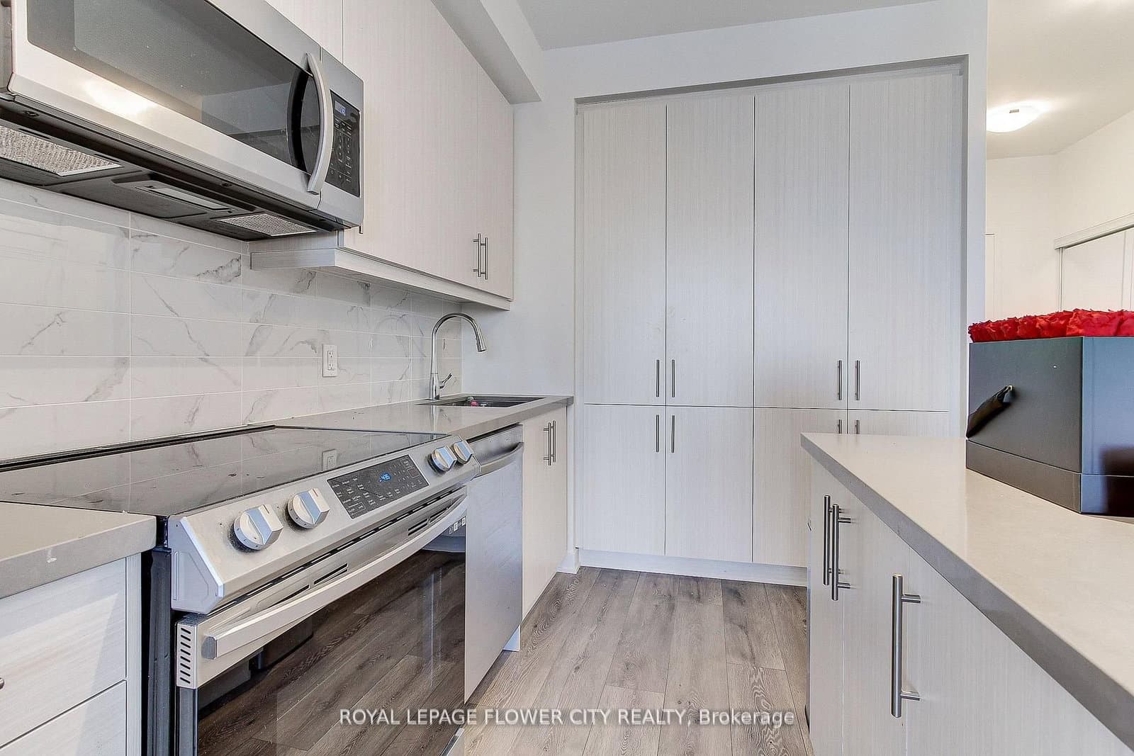 95 Oneida Crescent, Unit 2305 thumbnail 24
