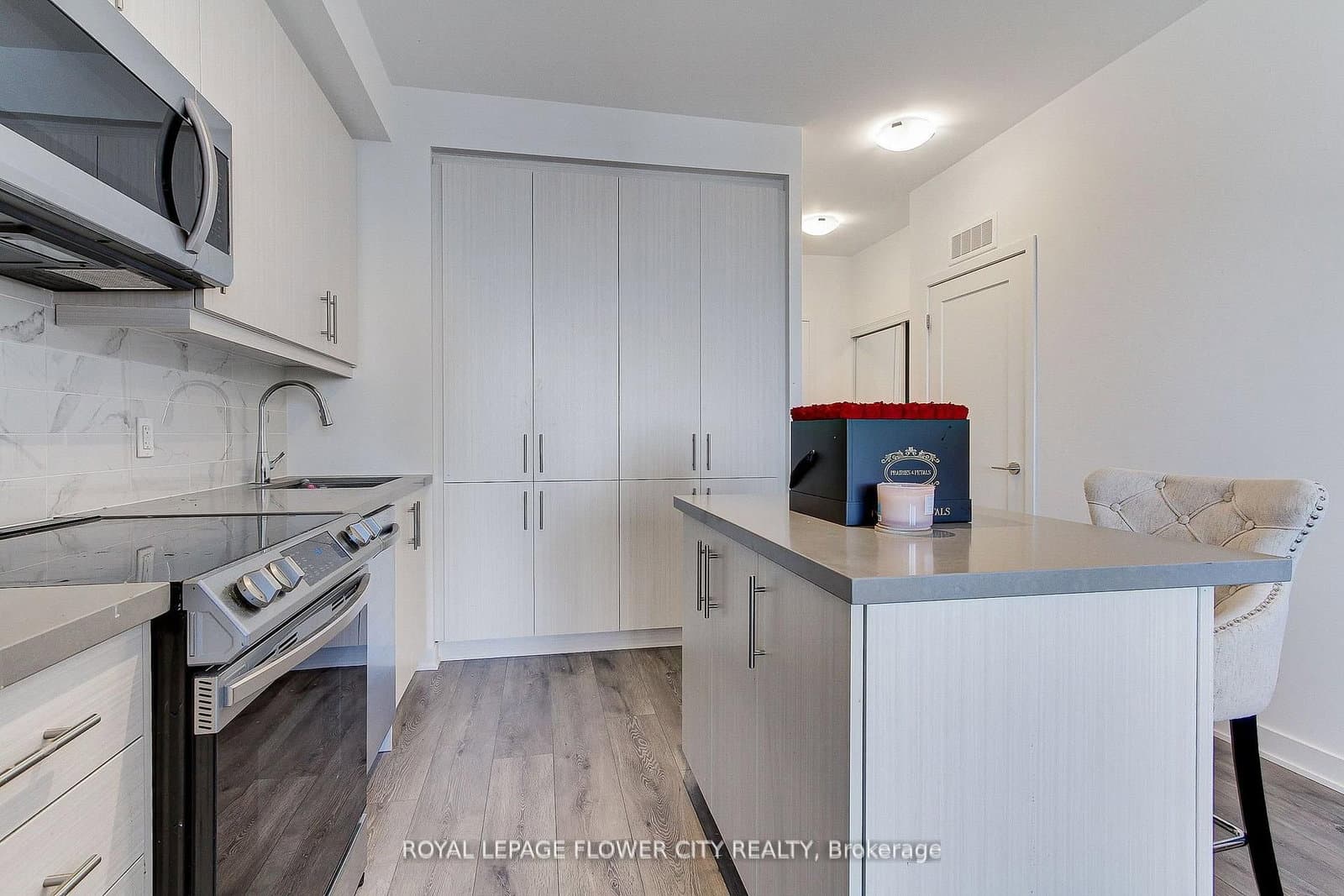 95 Oneida Crescent, Unit 2305 thumbnail 3