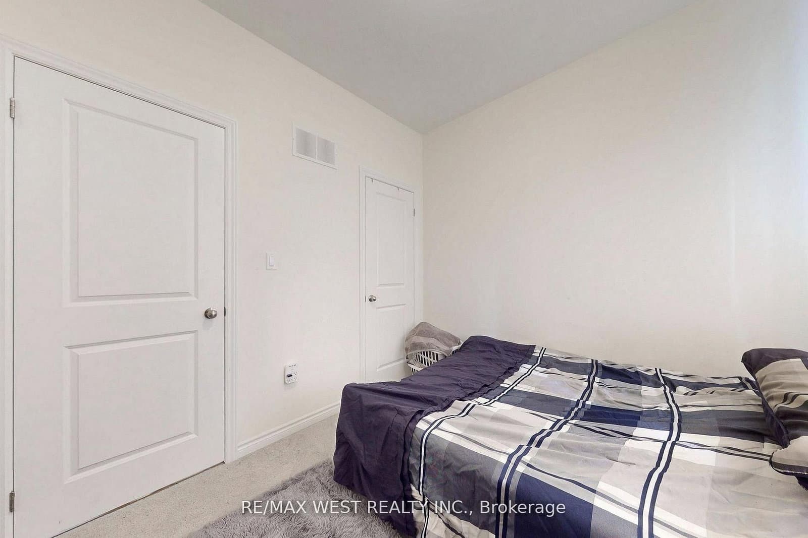 4 Haldimand Street thumbnail 25