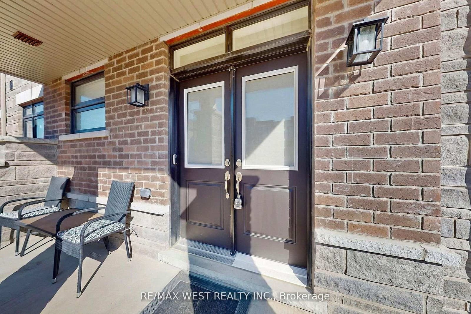 4 Haldimand Street thumbnail 3
