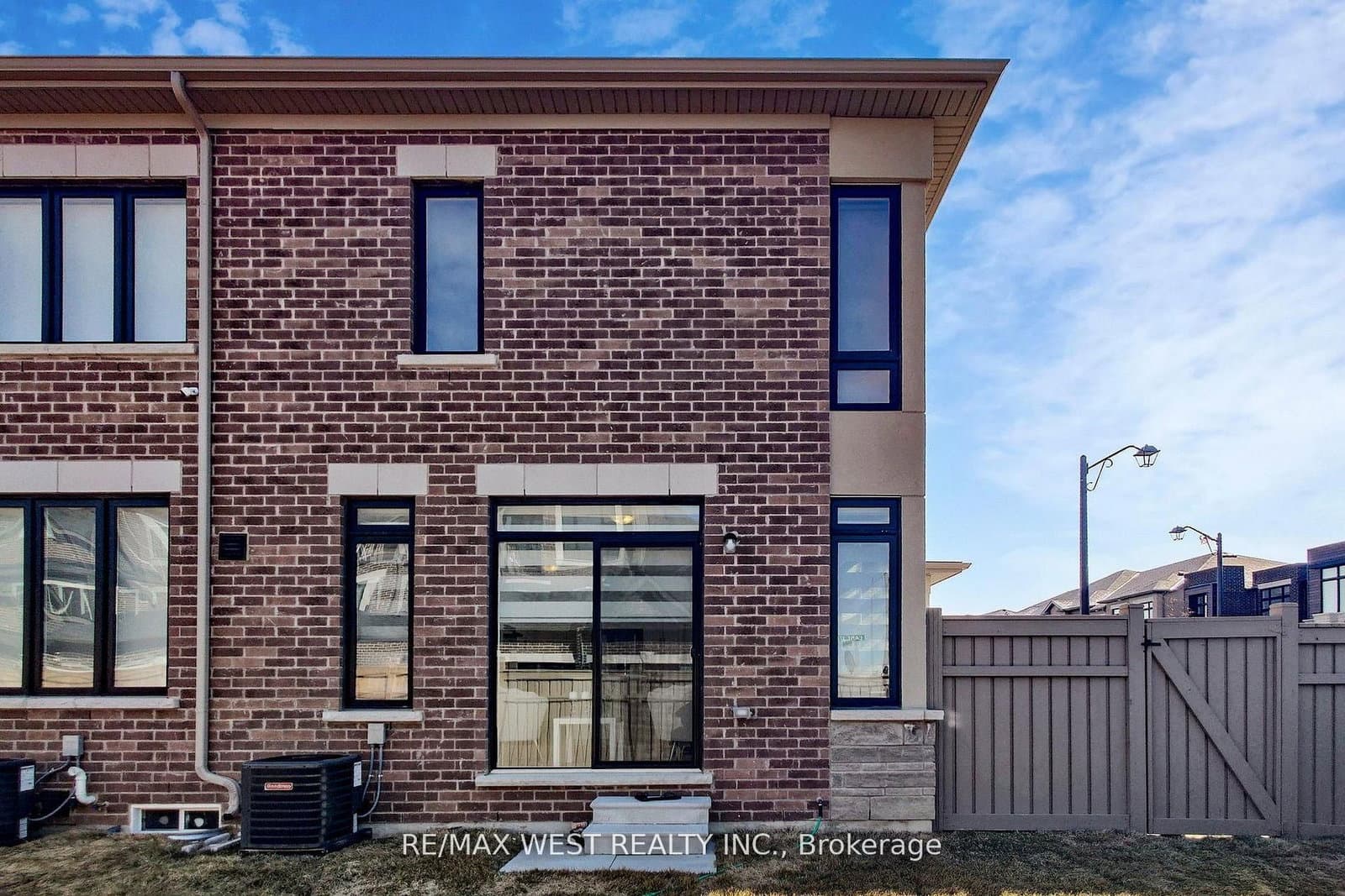 4 Haldimand Street thumbnail 30