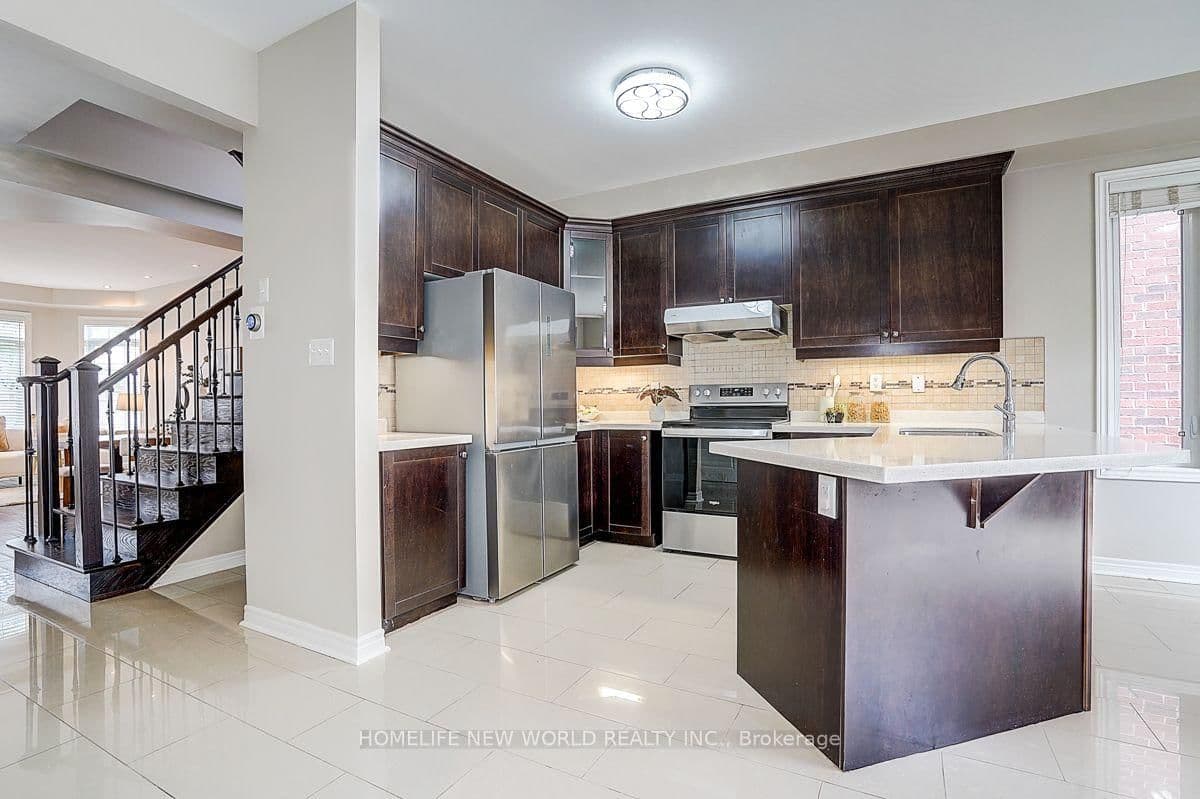 39 James Parrott Avenue thumbnail 9