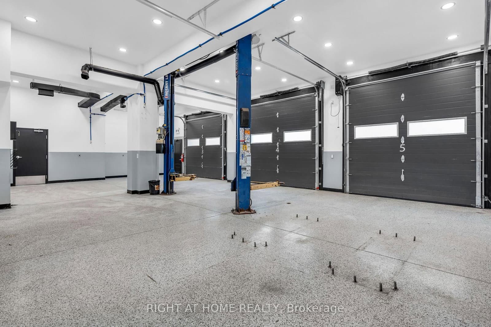7348 26 Highway, Unit A thumbnail 12