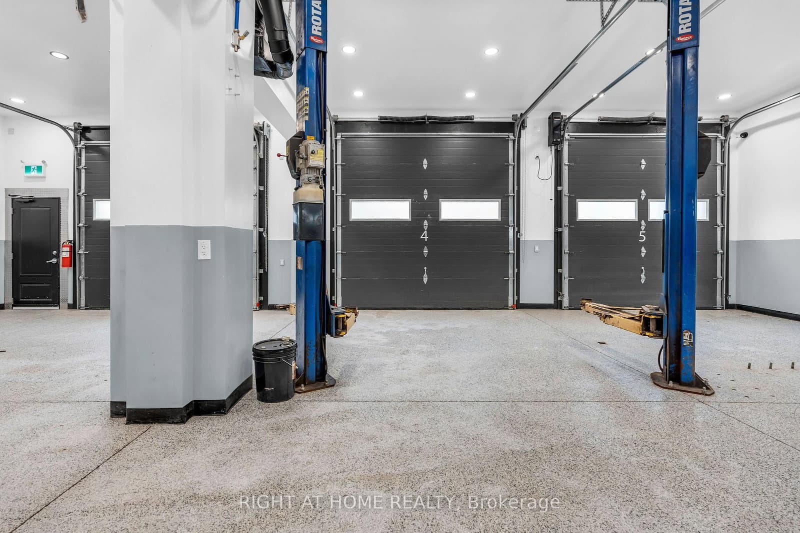 7348 26 Highway, Unit A thumbnail 17