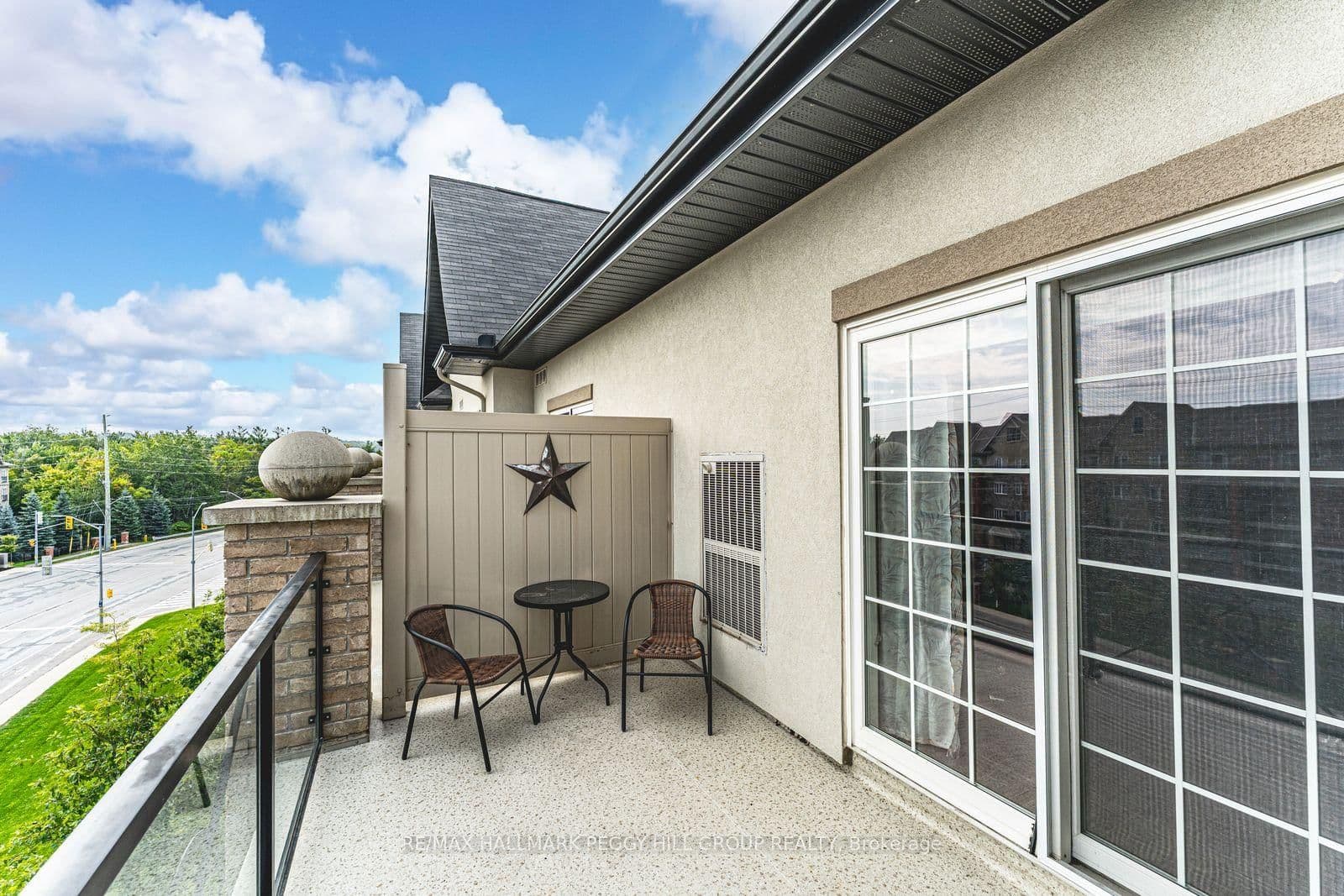 40 Ferndale Drive S, Unit 402 thumbnail 10