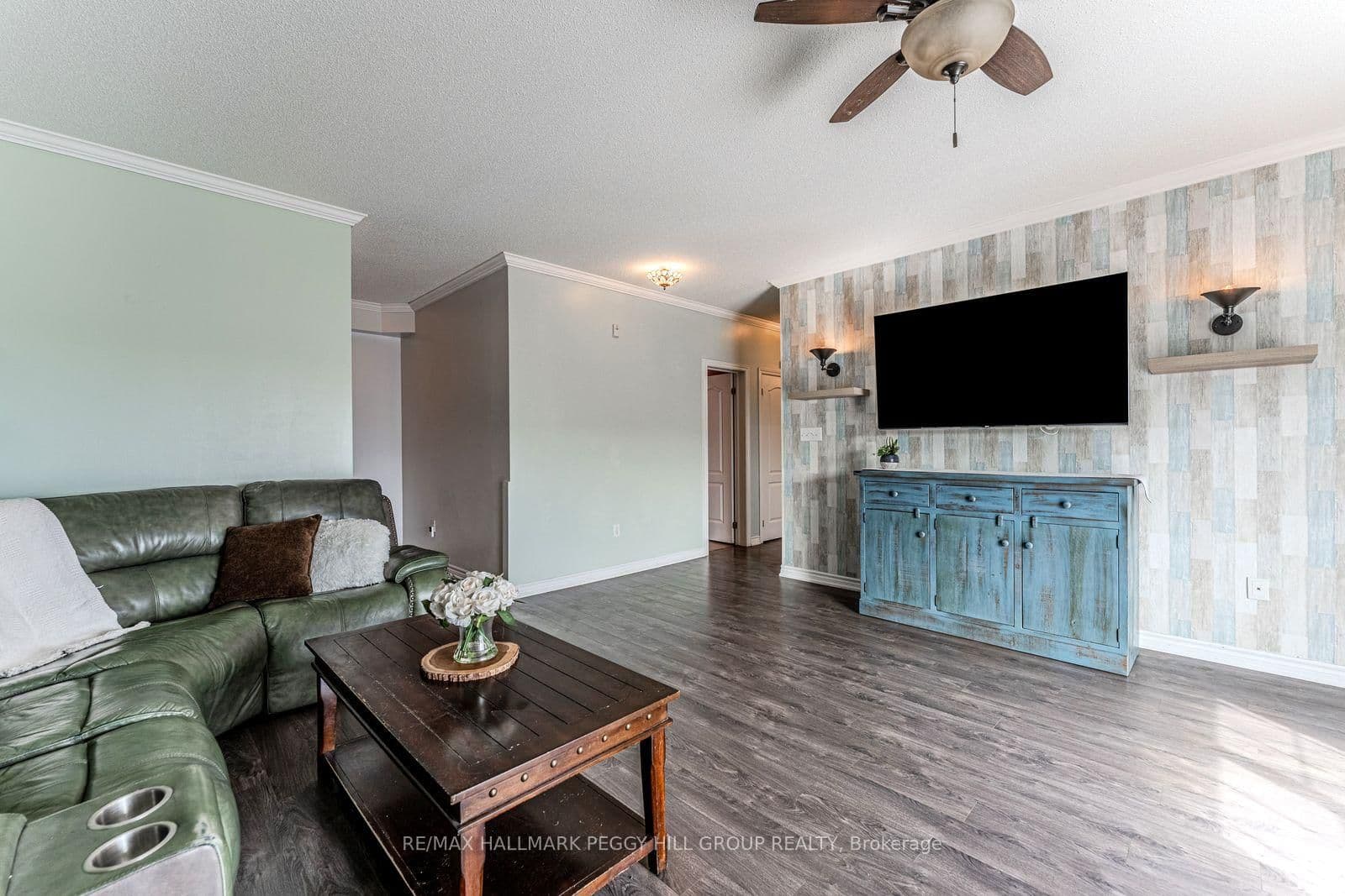 40 Ferndale Drive S, Unit 402 thumbnail 3