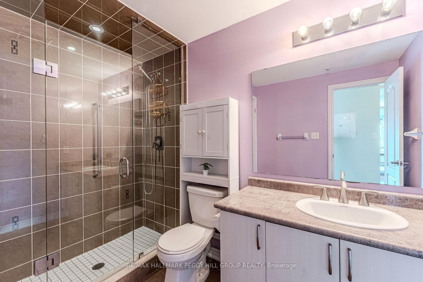 40 Ferndale Drive S, Unit 402 thumbnail 9