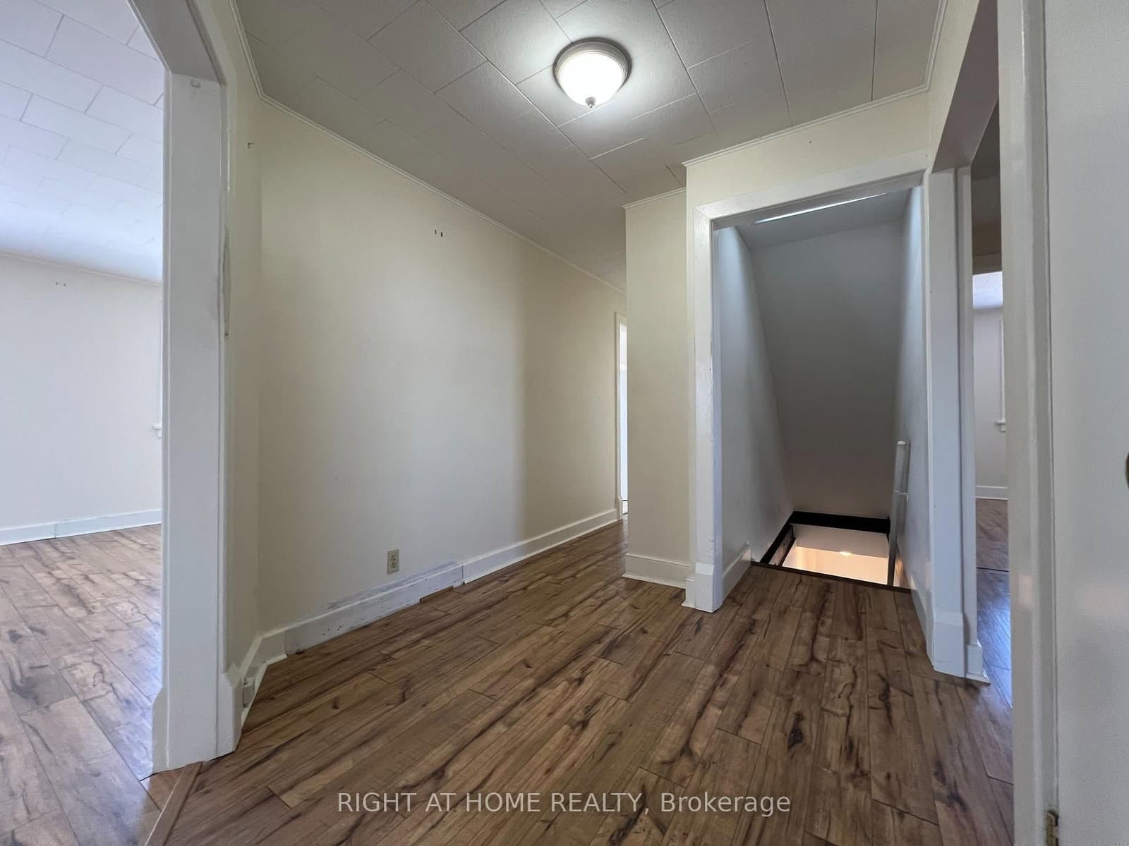 32 Matchedash Street N, Unit Apartment A thumbnail 14