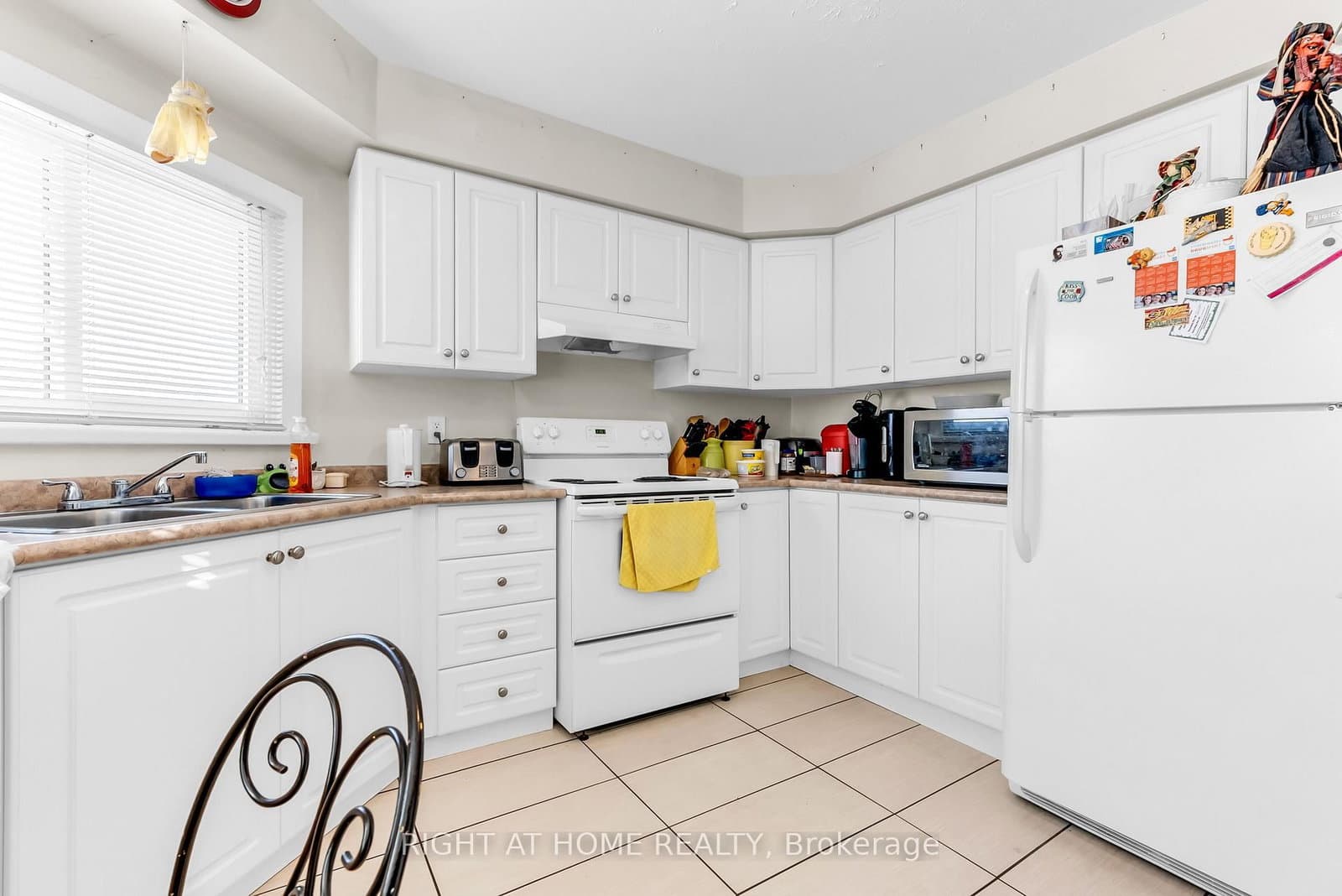 32 Matchedash Street N, Unit Apartment A thumbnail 7